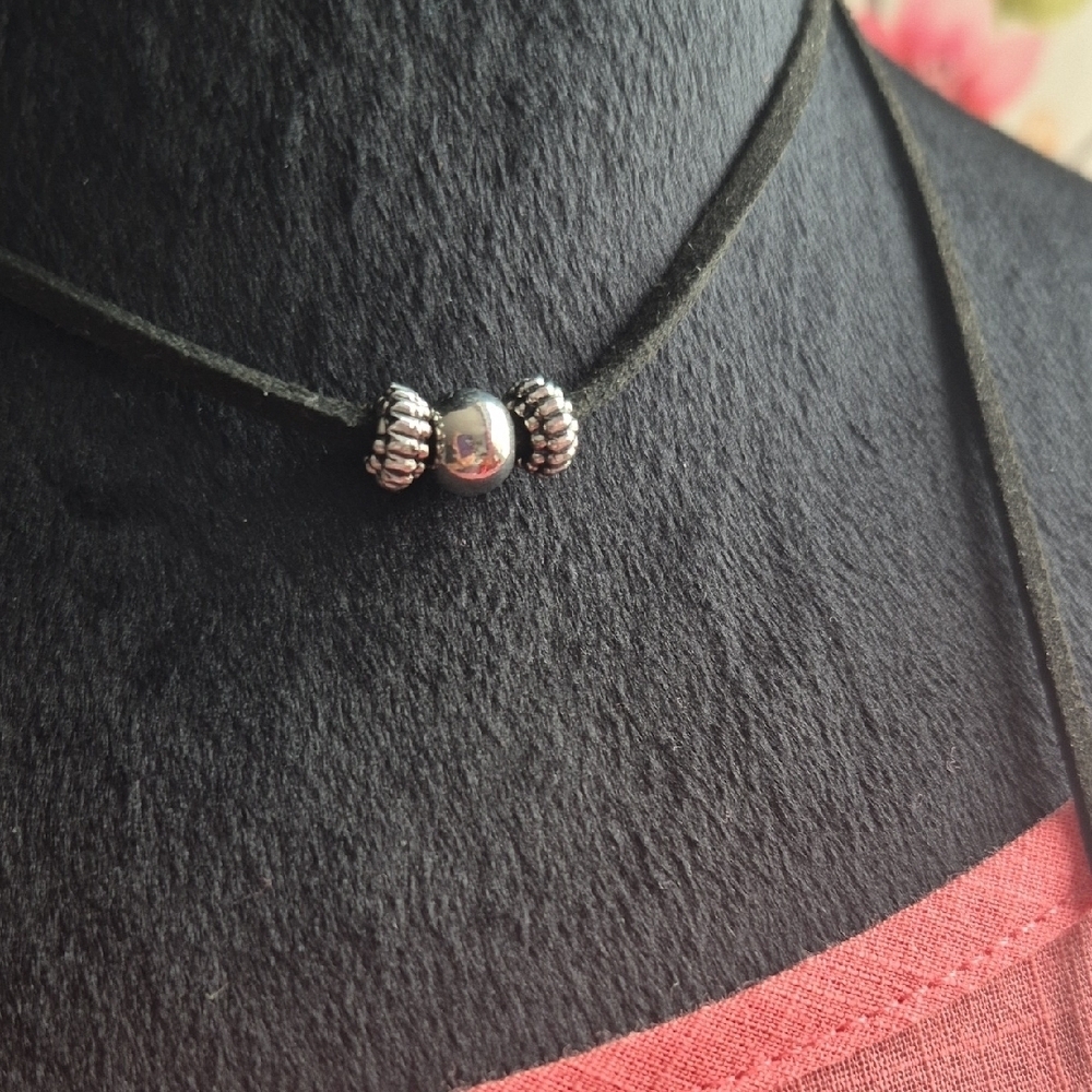 Tocara Choker Necklace Accented With Silver & Glass Dangles (J69) - Picture 2 of 6